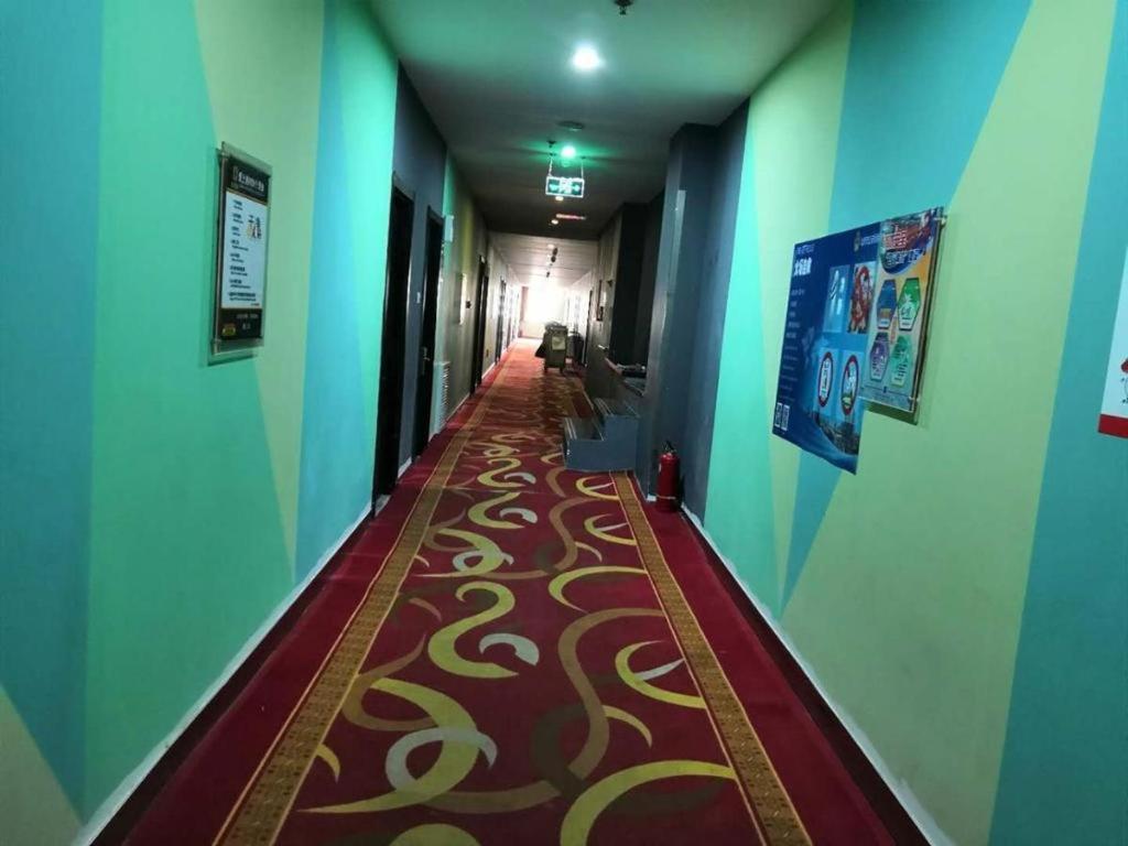 Super 8 Hotel Beijing New National Exhibition Yumin Street Exterior photo